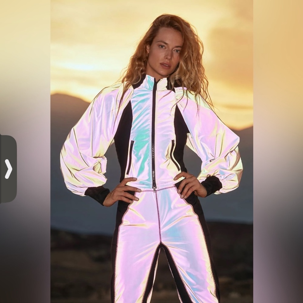 SOLD SUPER RARE🔥 FP MOVEMENT COLOR ME HAPPY REFLECTIVE JACKET AND JOGGERS SET